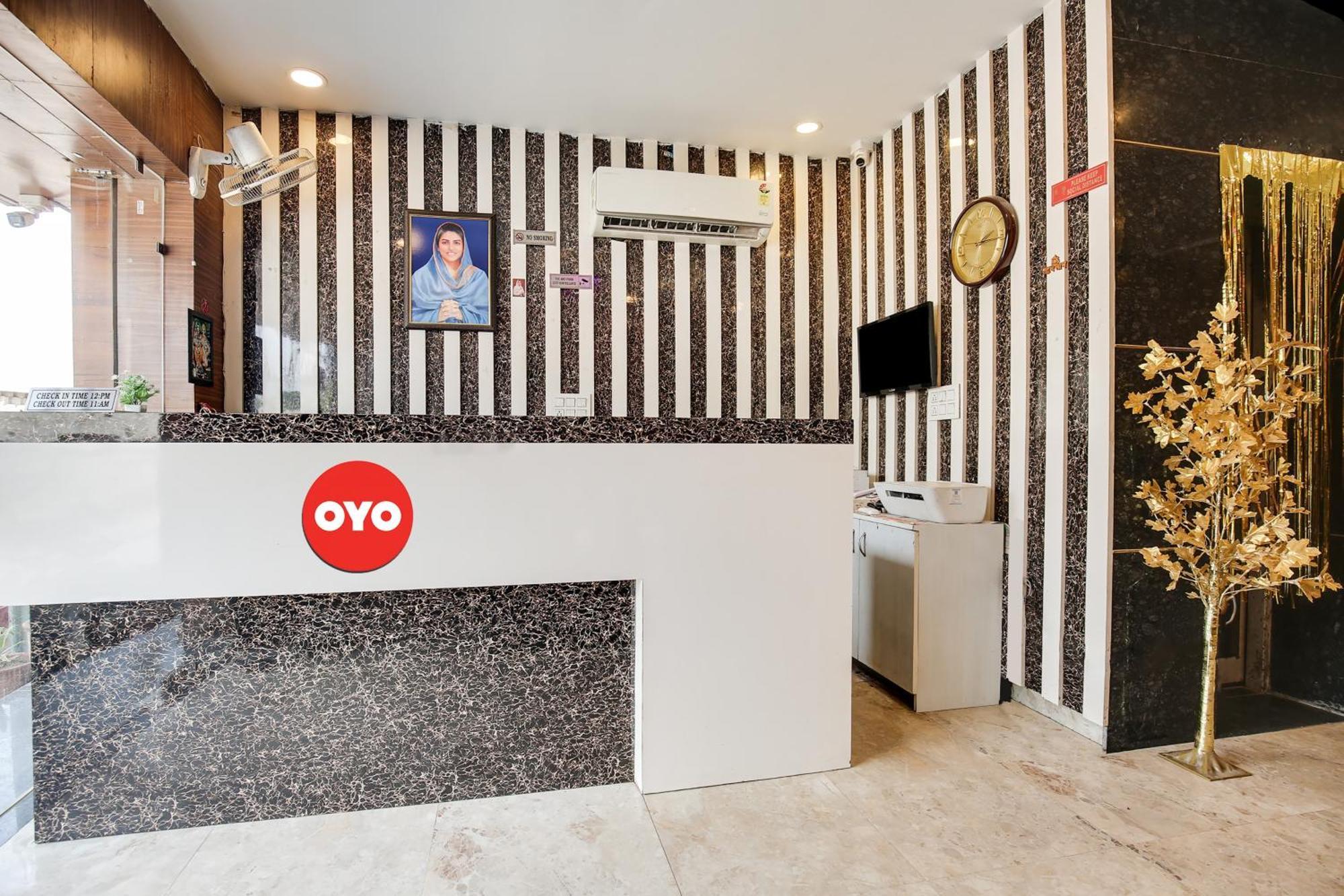 Hotel O Av Continental Zirakpur Extérieur photo