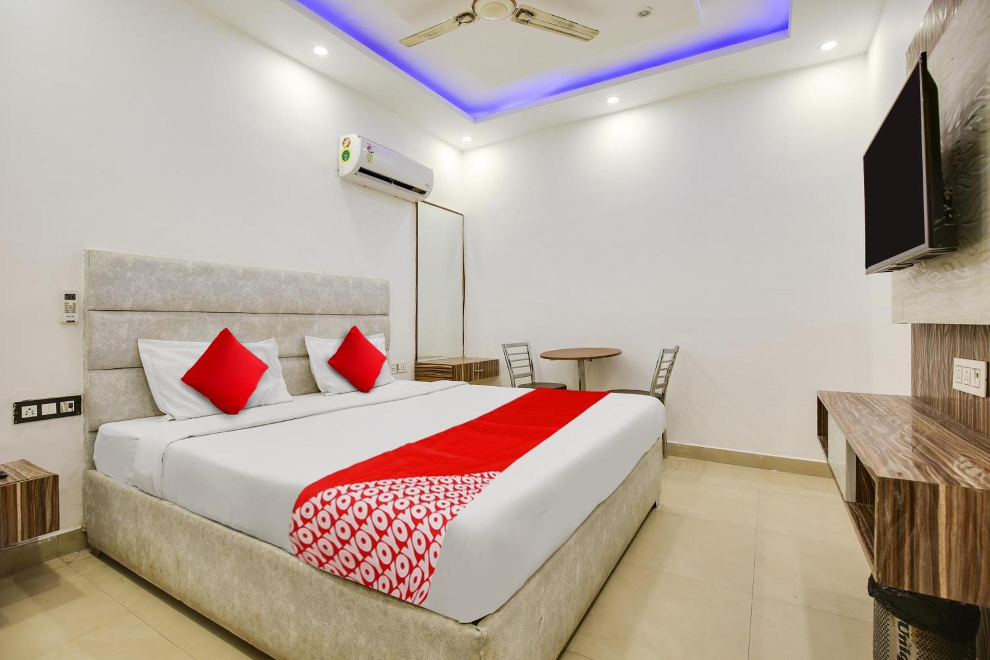 Hotel O Av Continental Zirakpur Extérieur photo