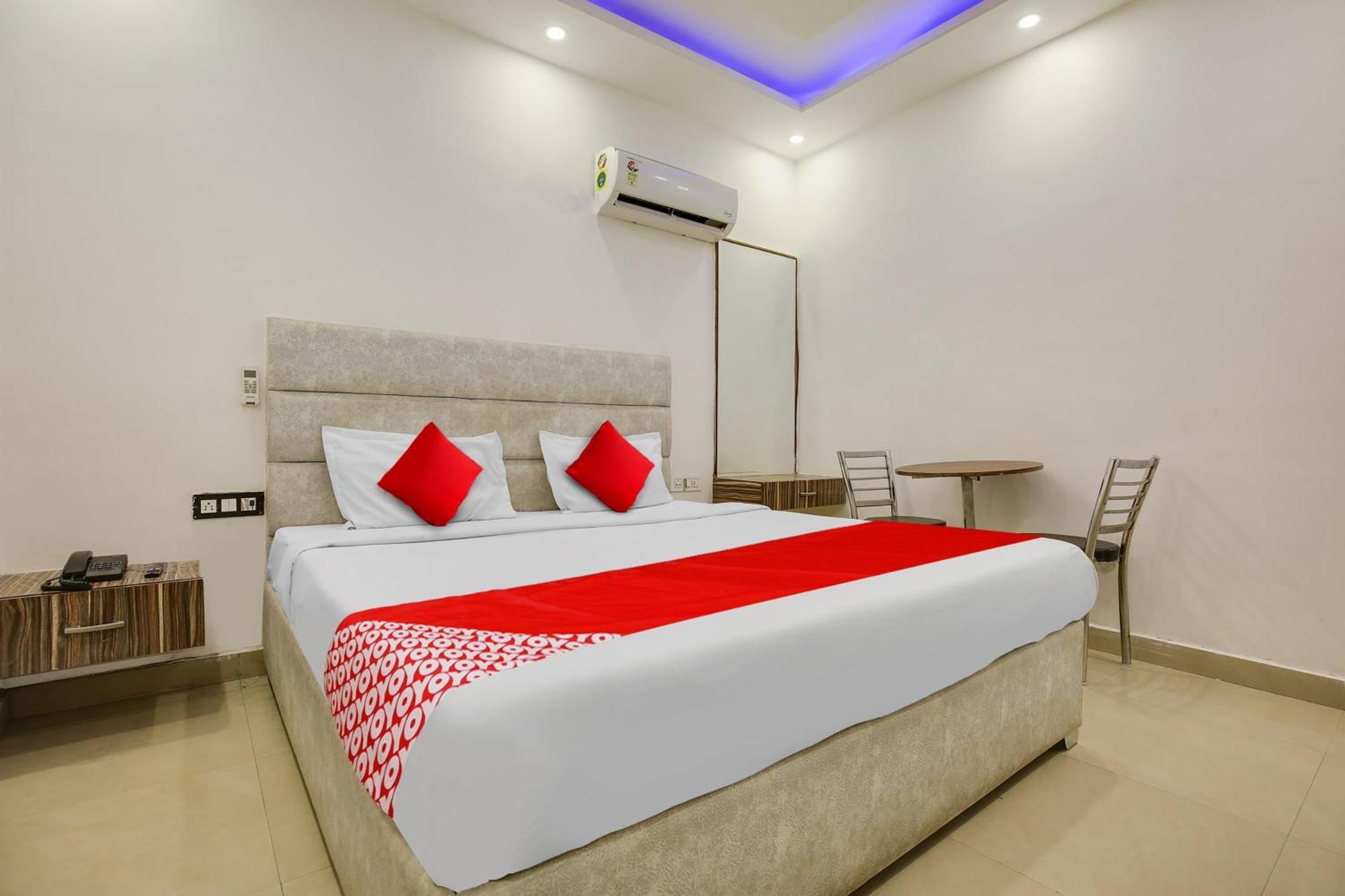 Hotel O Av Continental Zirakpur Extérieur photo
